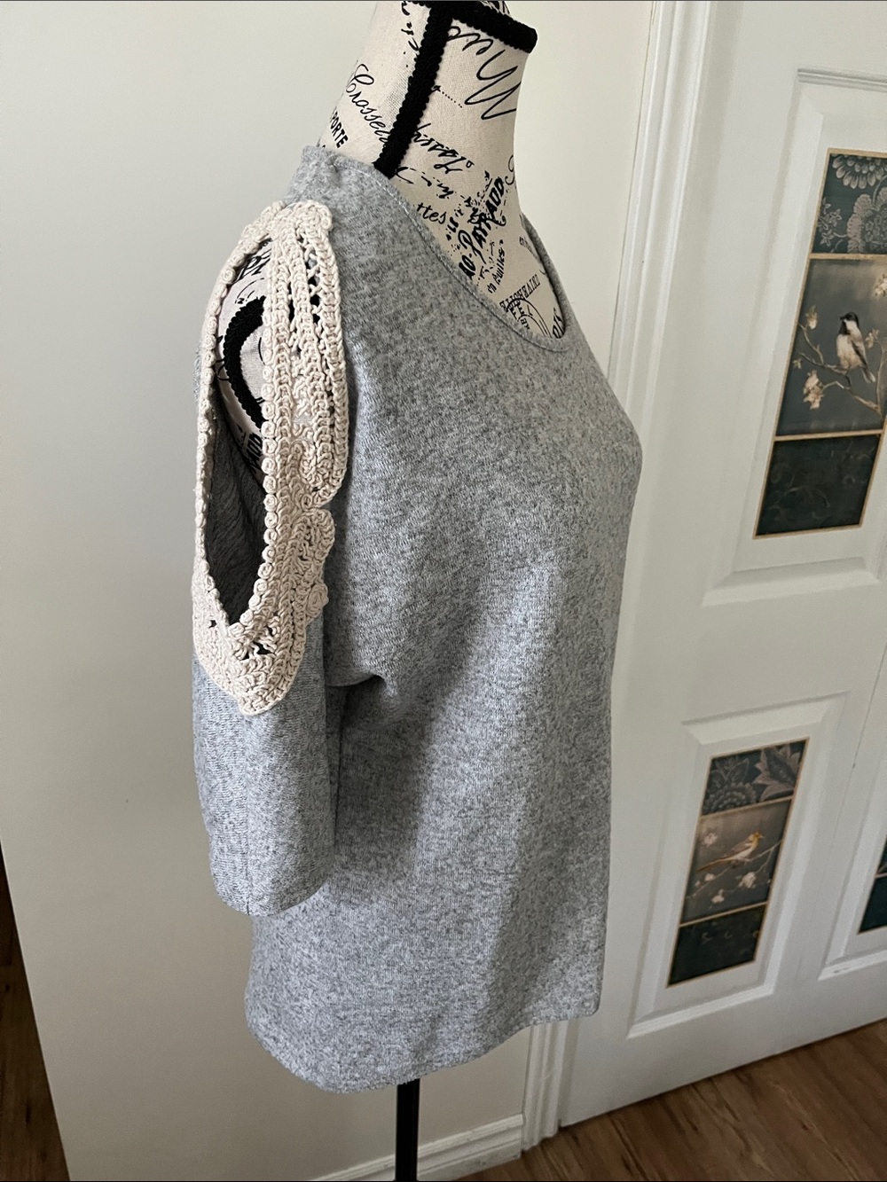 💗Wishful Park Gray Sweater with Cream Crochet Shoulder